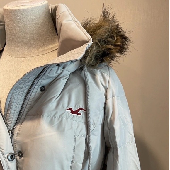 Hollister Puffer Coat Faux Fur Hood Belted Light Gray Women's Size L - Picture 2 of 9